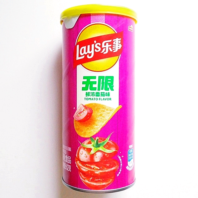 レイズ　ポテトチップス　リッチトマト味　Lay's乐事　无限　鮮濃番茄味　TOMATO FLAVOR　62g