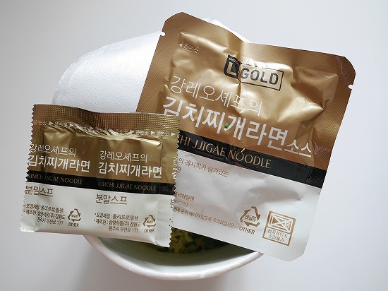 CHOICE L GOLD カン・レオシェフのキムチチゲヌードル カップ麺の口コミ