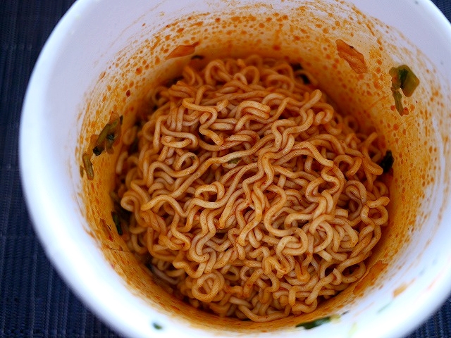 7SELECT セブンイレブン カップ麺 辛い焼きそば  炒め麺 ポックンミョン 매운볶음면の口コミ