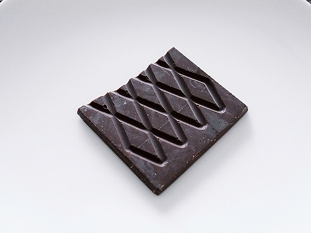 MAROU マルゥ ティエンジャン 70％ TIEN GIANG シングルオリジン ダークチョコレート 24gの口コミ