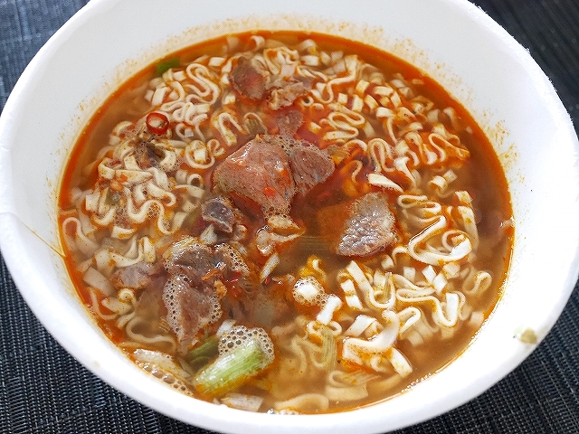 維力 一度贊 麻辣牛肉麺 カップ麺 インスタント麺の口コミ