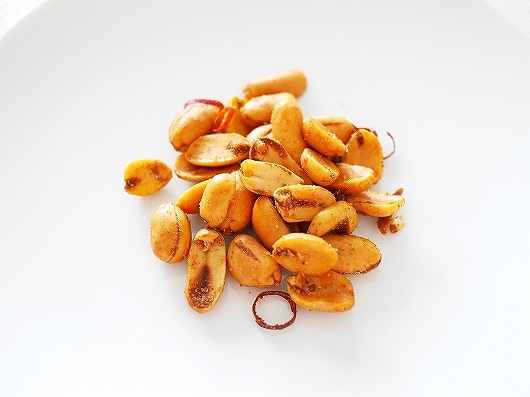 iseLect 麻辣花生 SPICY FRIED PEANUTS スパイシーフライドピーナッツ 38gの口コミ