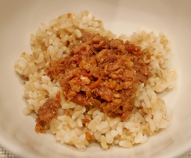 新東陽 滷肉燥 肉そぼろ ルーローファン 魯肉飯 STEWED MINCED PORK 缶詰の口コミ