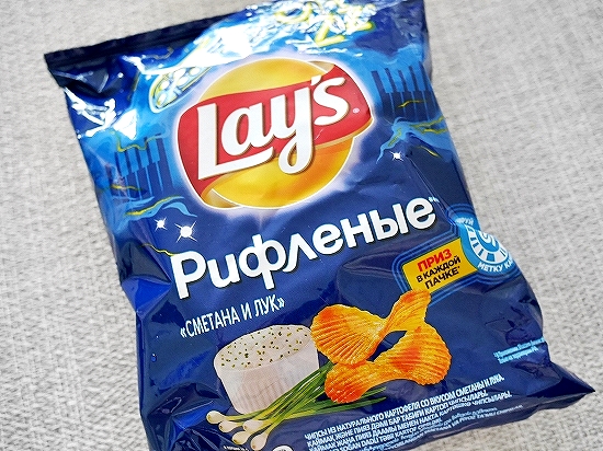 レイズ　Lay's　ポテトチップス　サワークリーム＆オニオン　スメタナ　ウェーブ　Рифленые　（小）の口コミ