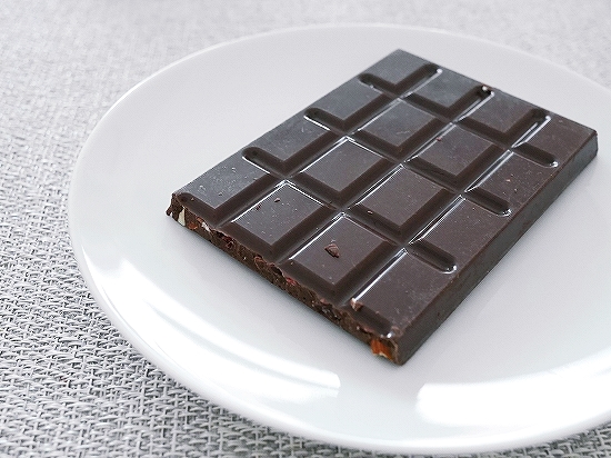 プリモールスキーカンヂーチェル　クランベリーとアーモンド入りダークチョコレート　板チョコ　100gの口コミ