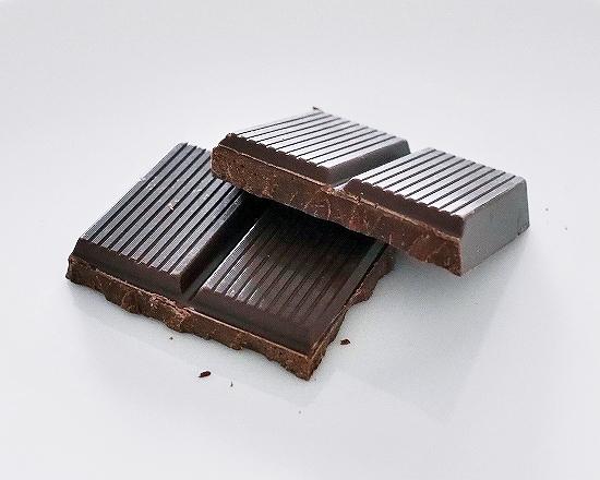 プリモールスキーカンヂーチェル　海塩入りダークチョコレート　板チョコ　塩味　МОРСКАЯ СОЛЬ　65gの口コミ