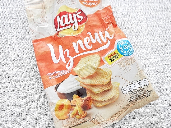 レイズ　Lay's　ポテトチップス　アンズタケとスメタナ味　オーブン　50%　ЛИСИЧКИ В СМЕТАНЕの口コミ