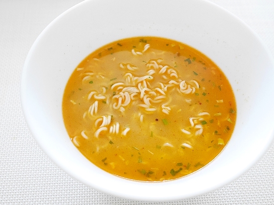 NISSIN　出前一丁　辛辣　XO醤海鮮味　日清食品インスタントラーメンの口コミ