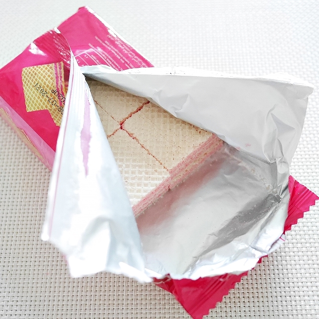 タンゴ　ウエハース　ストロベリージャム　いちごジャム　Tango Wafer 75gの口コミ