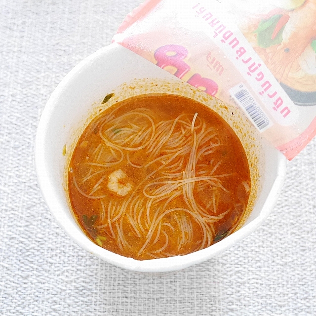 MAMA SHRIMP CREAMY TOM YUM　ママー　エビクリーミートムヤムクン　センミー　ビーフン　カップ麺の口コミ