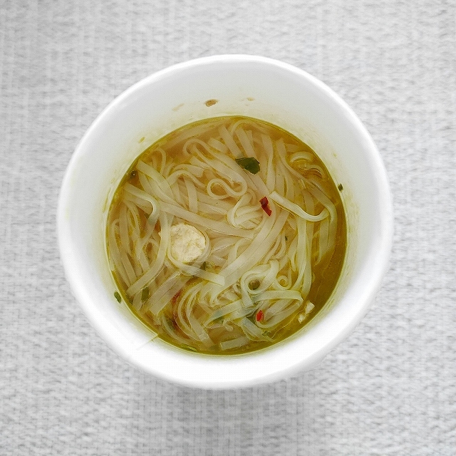 MAMA SPICY LENG SOUP　ママー　インスタントライスヌードル　スパイシーレンセープ味　カップ麺の口コミ