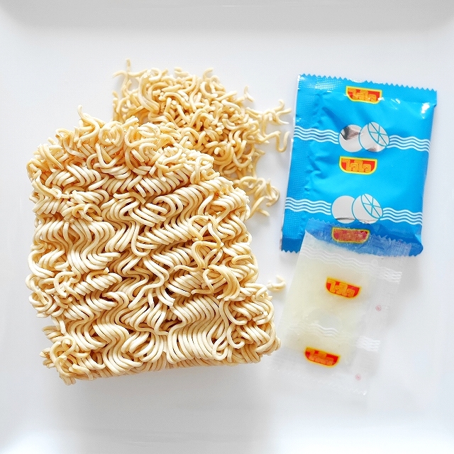 ワイワイ　インスタントラーメン　豚ミンチ　ミンチポークトムヤム　Wai Wai Minced Pork Tom Yumの口コミ