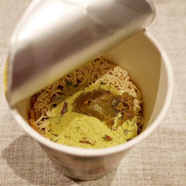 MAMA INSTANT CHICKEN GREEN CURRY　ママー　インスタントカップ麺　チキングリーンカレー味の口コミ
