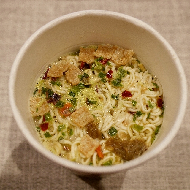 MAMA INSTANT CHICKEN GREEN CURRY　ママー　インスタントカップ麺　チキングリーンカレー味の口コミ
