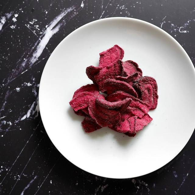 DJ&A CRISPY BEETROOT SLICES　クリスピービートルートスライス　ビーツチップス　35gの口コミ