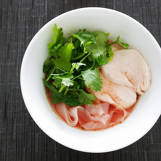 ママー　インスタント麺　センヤイ　イエンタフォー　MAMA Instant Flat Noodles Yentafoの口コミ