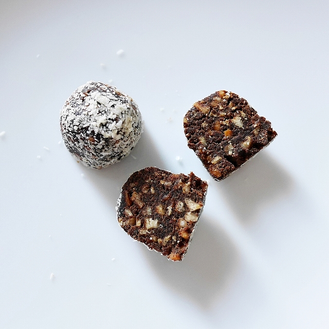 Tasti SMOOSHED WHOLEFOOD BALLS　ホールフードボール　ピーナッツバター＆キャラメルの口コミ