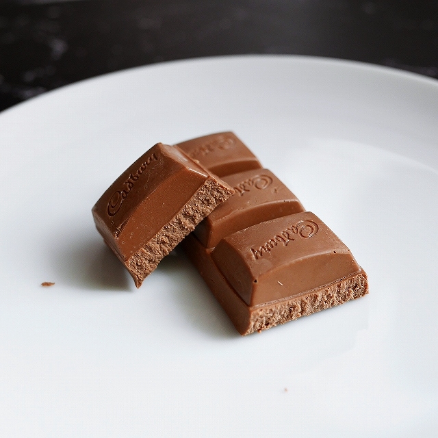 キャドバリーデイリーミルクチョコレート　Cadbury DAIRY MILK 50gの口コミ