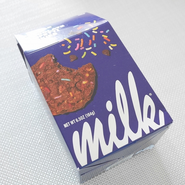 MILK BAR CHOCOLATE CONFETTI COOKIES　ミルクバー　チョコレートコンフェッティクッキーの口コミ
