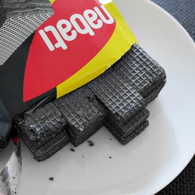 Nabati Richeese BLACK　ナバティ　リッチーズ　ブラック　チーズウエハースの口コミ