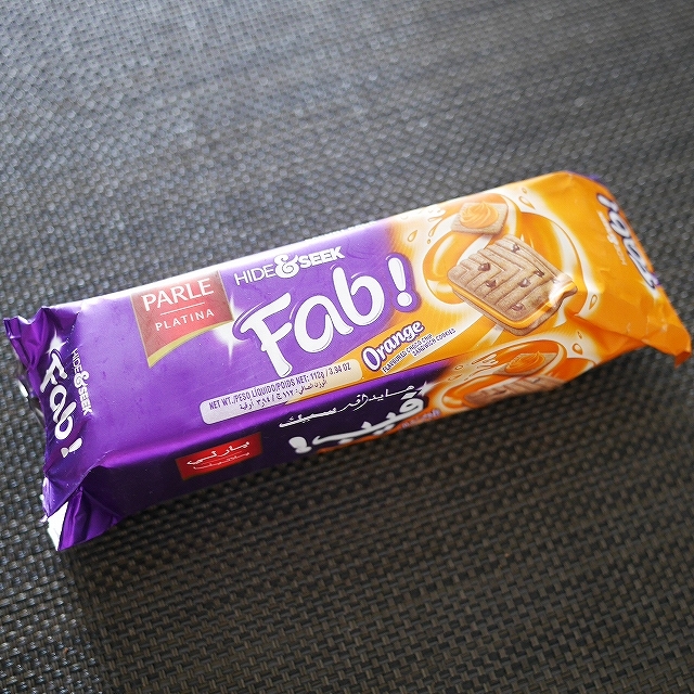 パール　ハイド＆シーク　オレンジ味チョコチップサンドイッチクッキー　Parle Hide＆Seek Fab!の口コミ