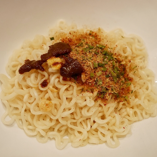 MAMA Oriental Kitchen Tomyum　ママー　オリエンタルキッチン　エビトムヤム炒め麺　ヌードルの口コミ