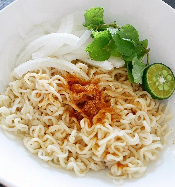 MAMEE Instant Noodles Curry Flavour　マミー　インスタントヌードル　カレー味の口コミ