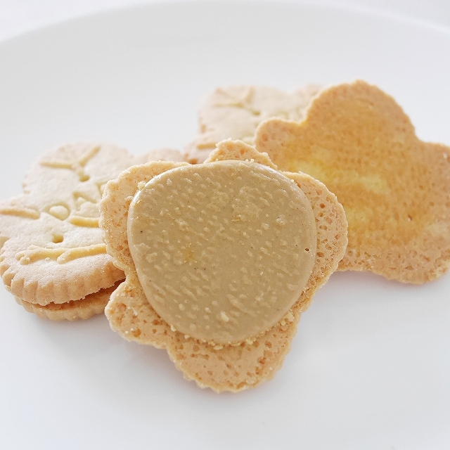 デア　アルティメットメープルクリームクッキー　Dare Ultimate Maple Creme Cookies の口コミ