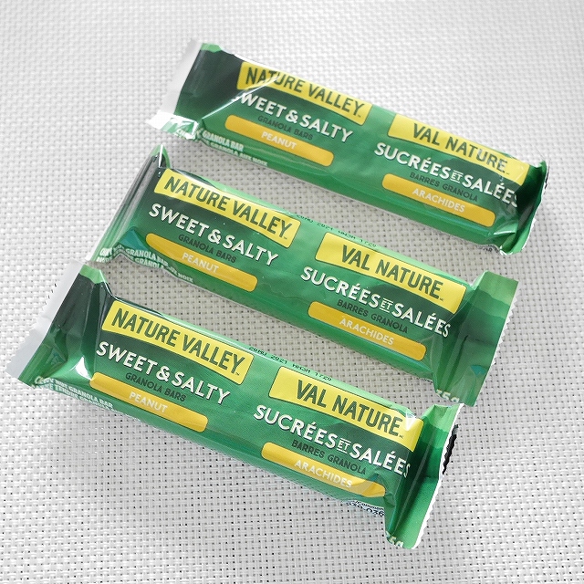 Nature Valley Granola Bars　ネイチャーバレー　スイート＆ソルティー　グラノーラバー　ピーナッツの口コミ