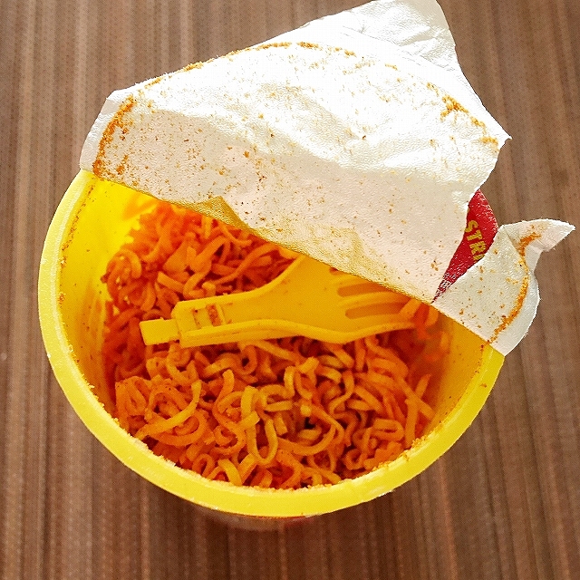 Maggi Chilly Chow CUPPA noodles　マギー　チリーチャウカッパヌードル　エクストラベジタブルの口コミ
