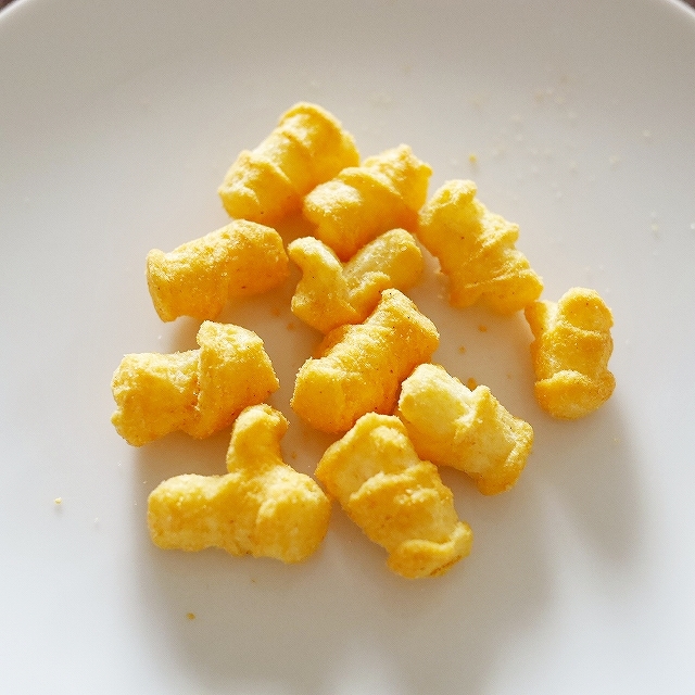 KurKure PUFFCORN Yummy Cheese　クルクレ　パフコーン　ヤミーチーズ味　55gの口コミ