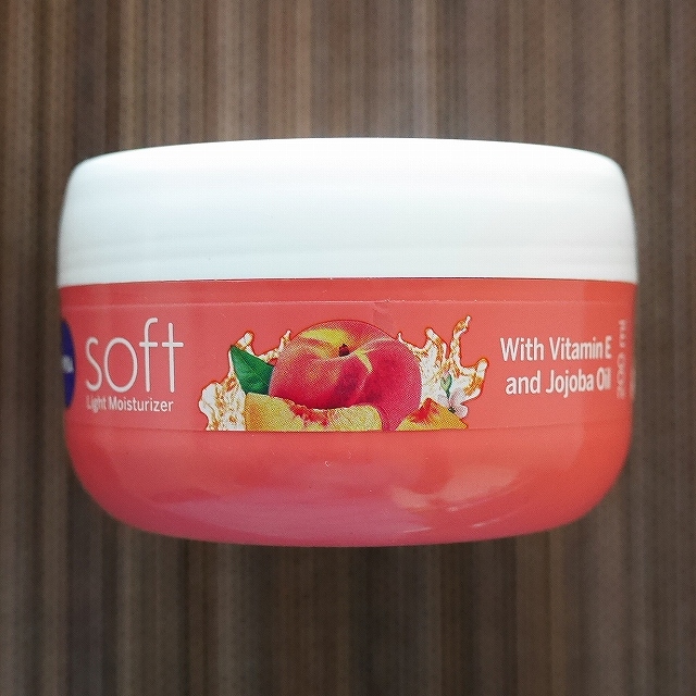 ニベア　ソフトライトモイスチャライザー　プレイフルピーチ　NIVEA Soft Light Moisturizerの口コミ