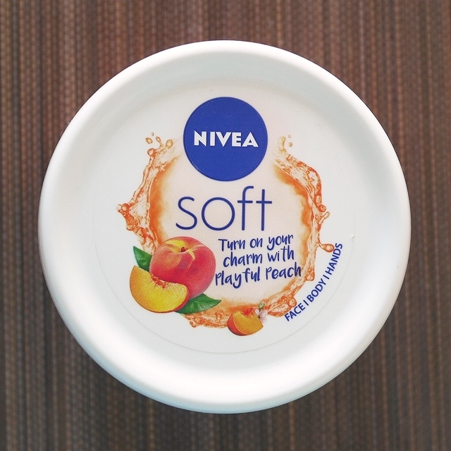 ニベア　ソフトライトモイスチャライザー　プレイフルピーチ　NIVEA Soft Light Moisturizerの口コミ