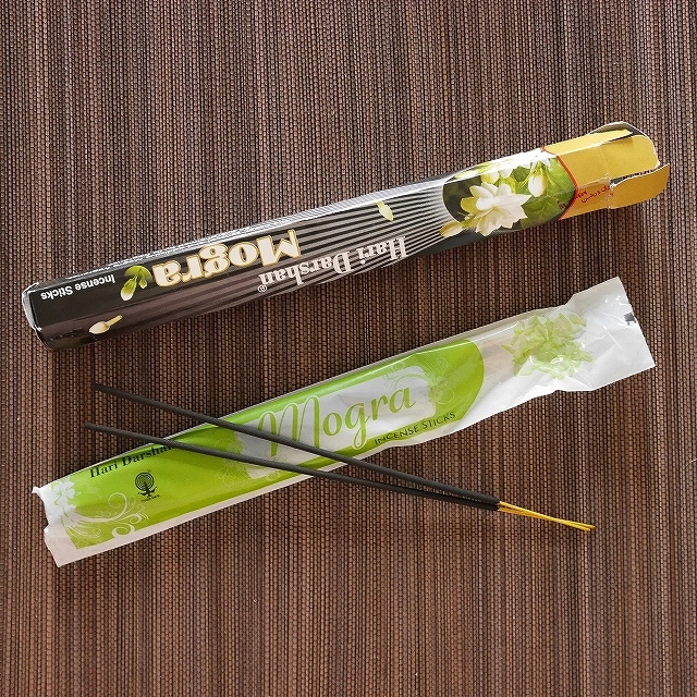 Hari Darshan Mogra Incense Sticks　ハリダルシャン　モグラ　お香　ジャスミンの口コミ
