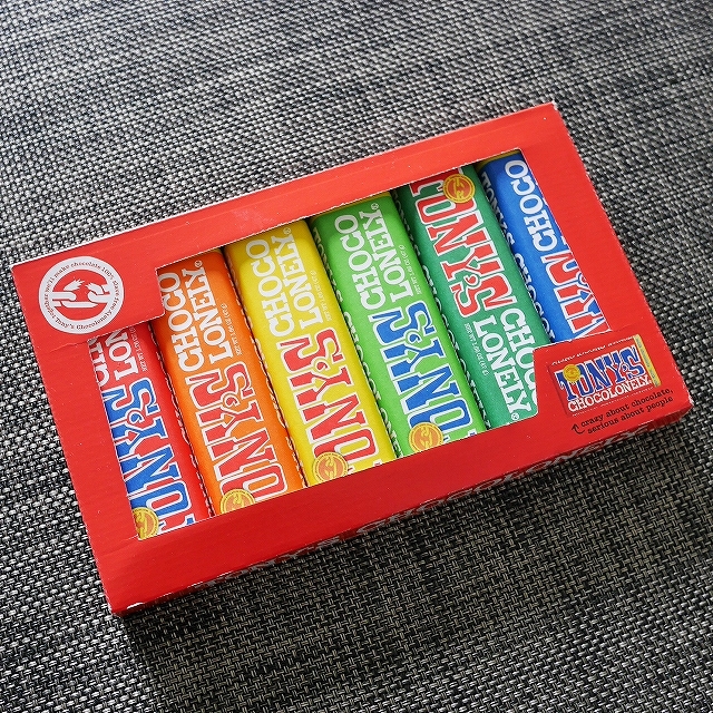 トニーズチョコロンリー　6本パック　Tony's Chocolonely Rainbow Tasting Packの口コミ