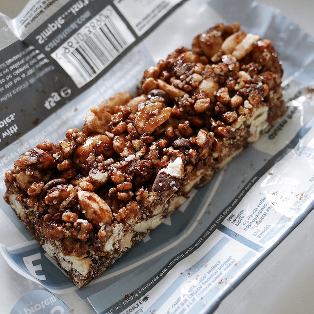 イートナチュラル　クランチーナッツバープロテイン　ピーナッツ＆チョコレート　EAT NATURAL proteinの口コミ