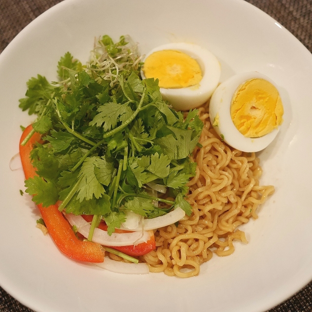 クイックチョー　パンシットカントン　トヨマンシー味　Quickchow Pancit Canton toyomansiの口コミ