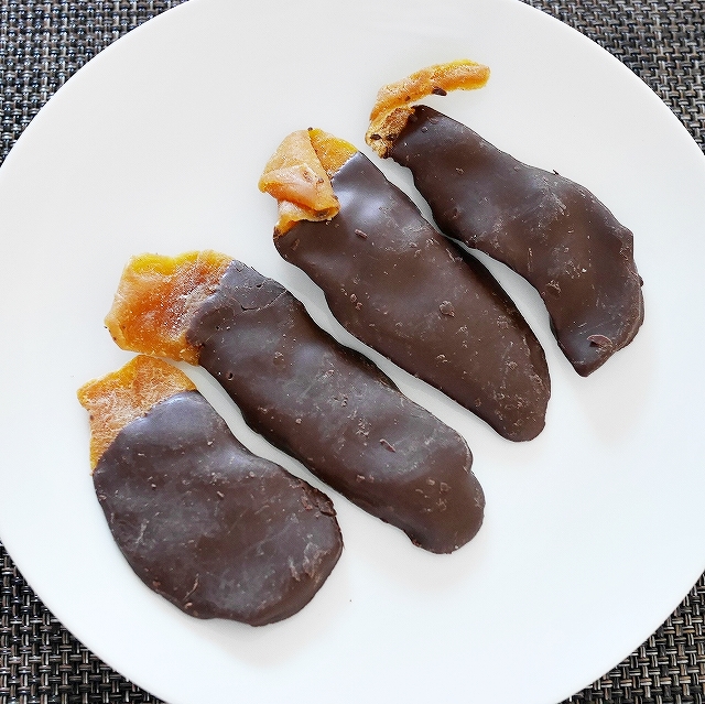 7D ドライマンゴー＋ダークチョコレート　Dried Mangoes + Dark Chocolate 80gの口コミ