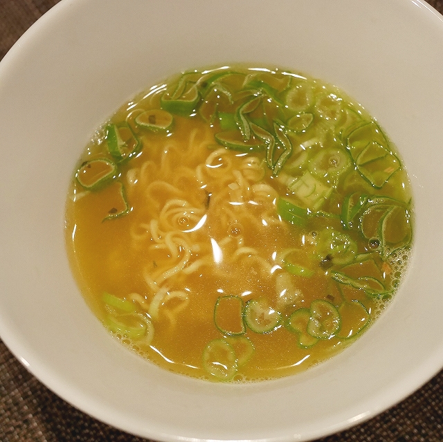 ラッキーミー　チキン　インスタント麺　マミヌードル　Lucky Me! Chicken na Chicken mamiの口コミ