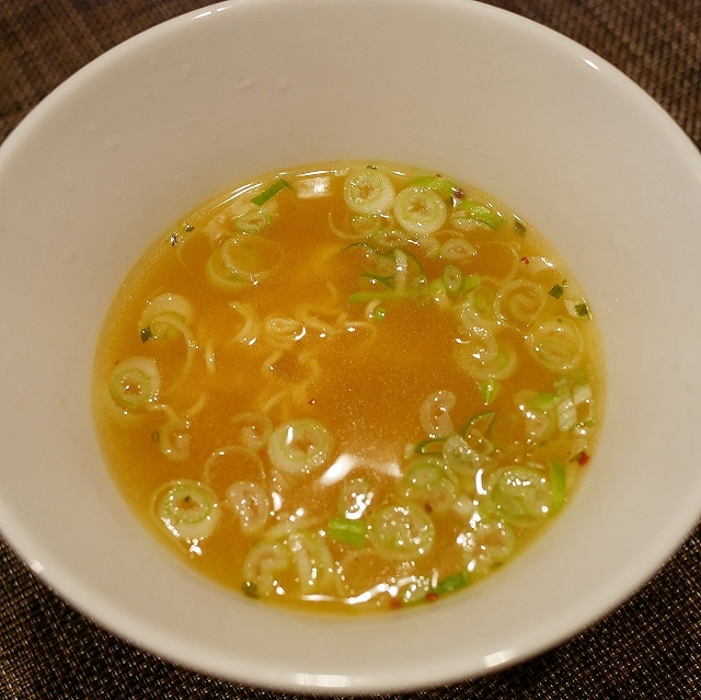 ラッキーミー　スパイシーラブヨチキン　インスタント麺　マミ　Lucky Me! Spicy Labuyo Chickenの口コミ