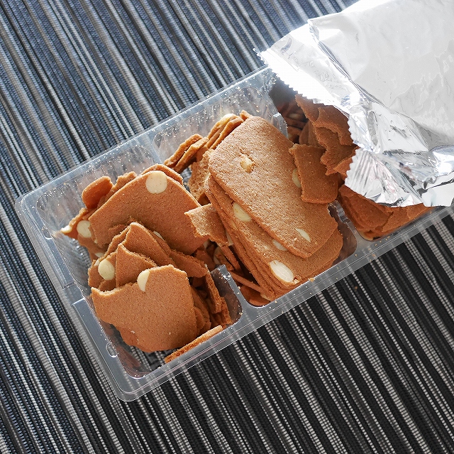 CONTINENTE Biscoitos de Manteiga e Amêndoa アーモンドバタークッキーの口コミ
