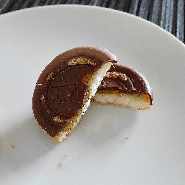 Triunfo Pim's Laranja オレンジチョコレートビスケットの口コミ