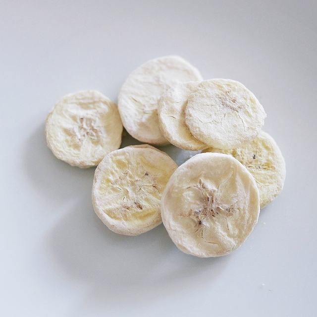 トレーダージョーズ　フリーズドライバナナスライス　Trader Joe's Freeze Dried Bananaの口コミ
