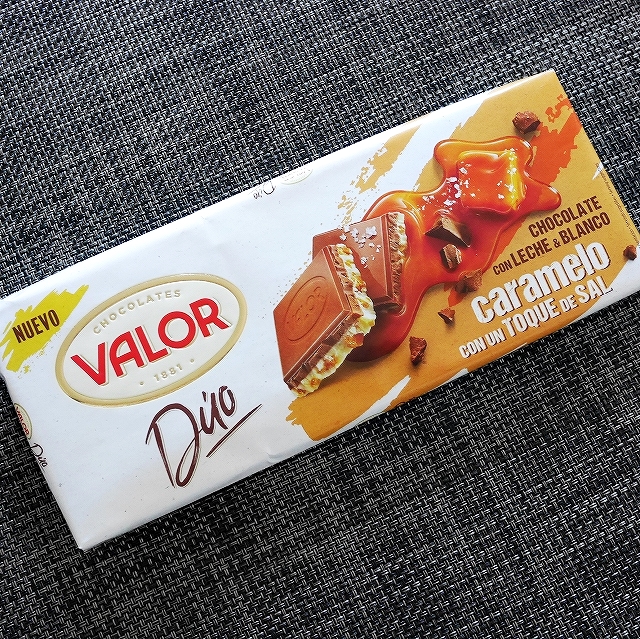 バロール　塩キャラメルチョコレート　VALOR LECHE & BLANCO caramelo TOQUE DE SALの口コミ