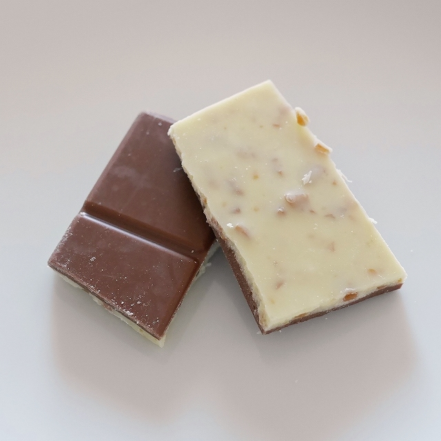 バロール　塩キャラメルチョコレート　VALOR LECHE & BLANCO caramelo TOQUE DE SALの口コミ