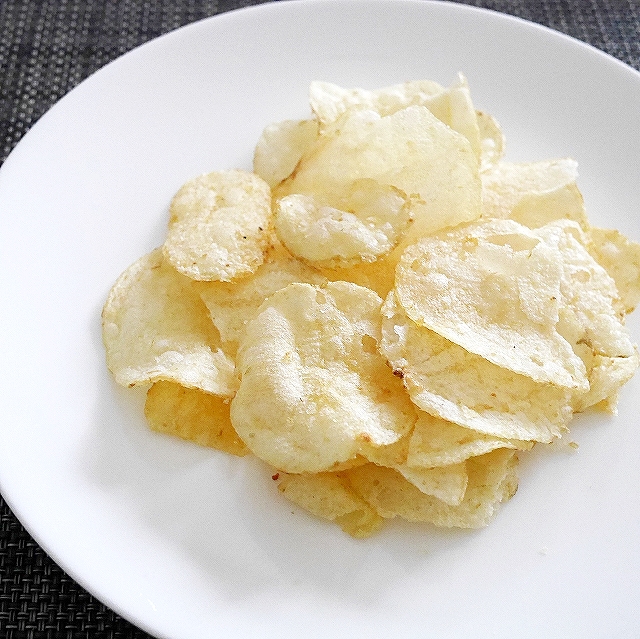 トレーダージョーズ　オーガニックホワイトトリュフポテトチップス　White Truffle Potato Chipsの口コミ