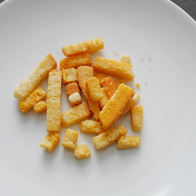 Sardor KOK СУХАРИКИ ШАШЛЫК 25g　スハリキ　シャシリク味　ラスクの口コミ
