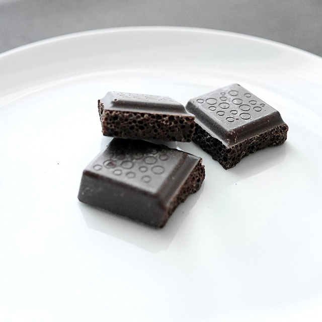 ラハット　アルマトイ　エアインチョコ　多孔質ダークチョコレート　80g　РАХАТ ALMATYの口コミ