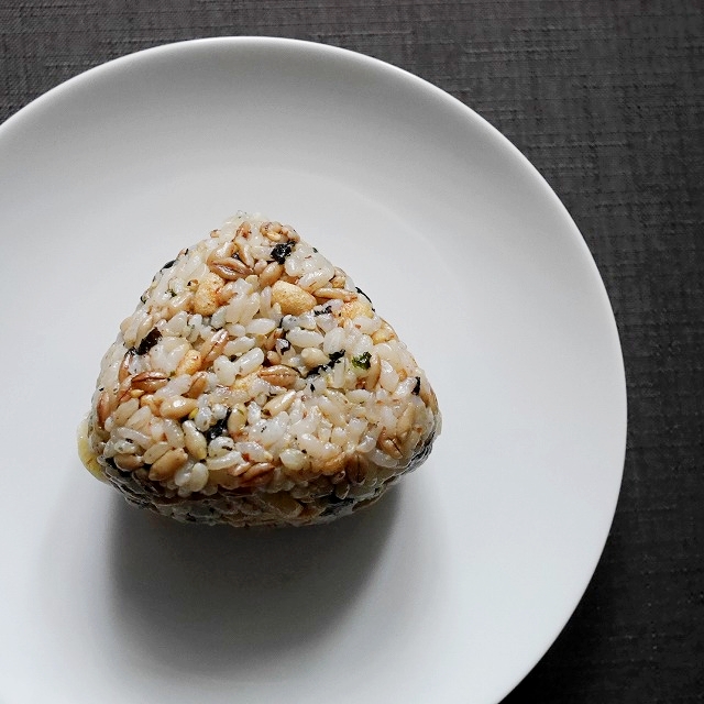Dongwon　ドンウォン　ヤンバン　韓食キムカル海苔　料理用　韓国海苔ふりかけ　50gの口コミ