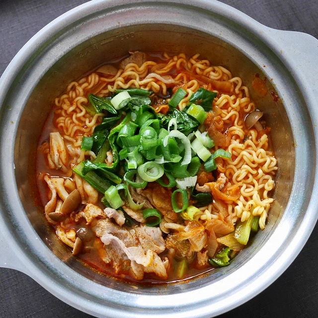 Paldo　GS25　オモリ　キムチチゲラーメン　インスタントラーメンの口コミ